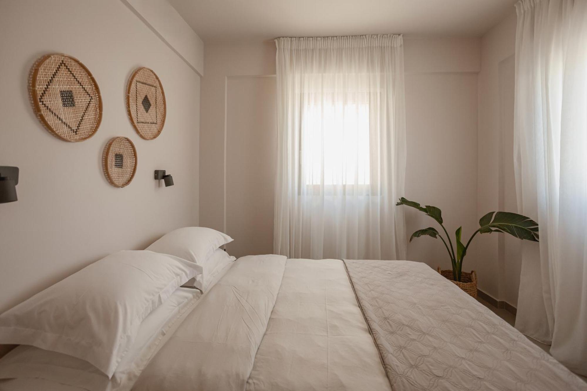 Amal Kythnos Suites Exterior photo
