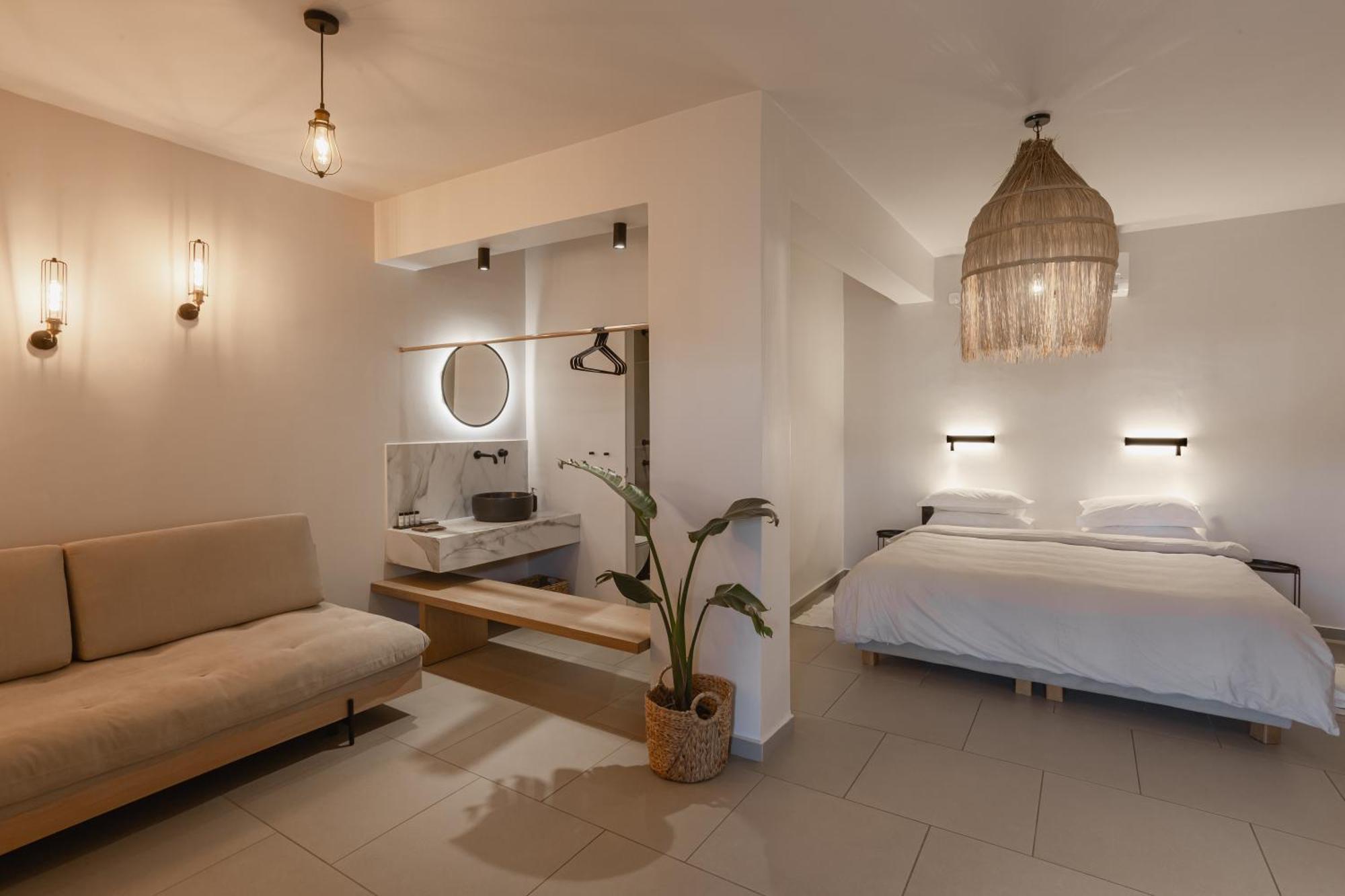 Amal Kythnos Suites Exterior photo
