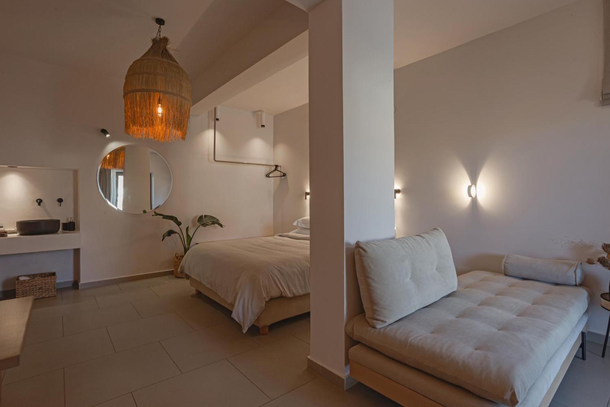 Amal Kythnos Suites Exterior photo
