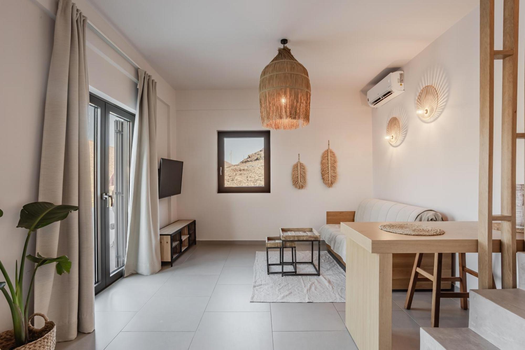 Amal Kythnos Suites Exterior photo