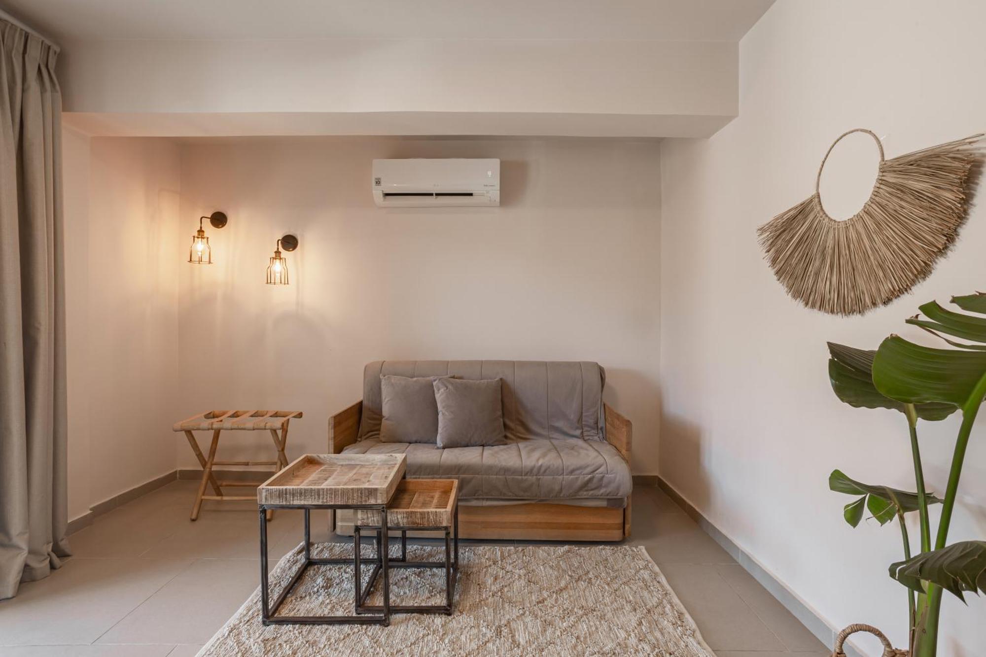 Amal Kythnos Suites Exterior photo