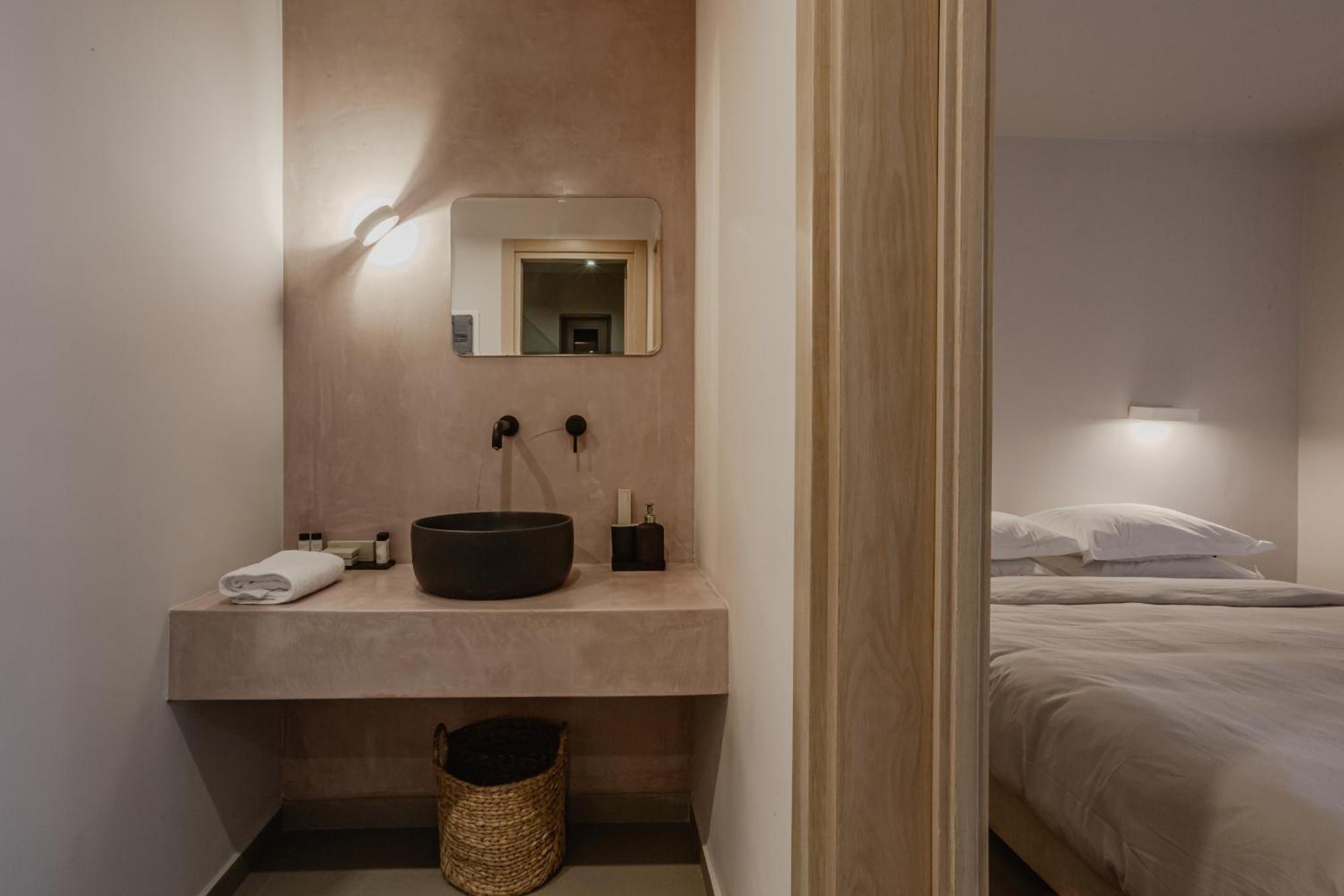 Amal Kythnos Suites Exterior photo
