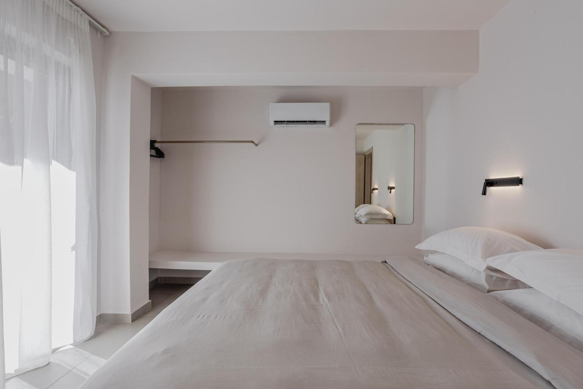 Amal Kythnos Suites Exterior photo
