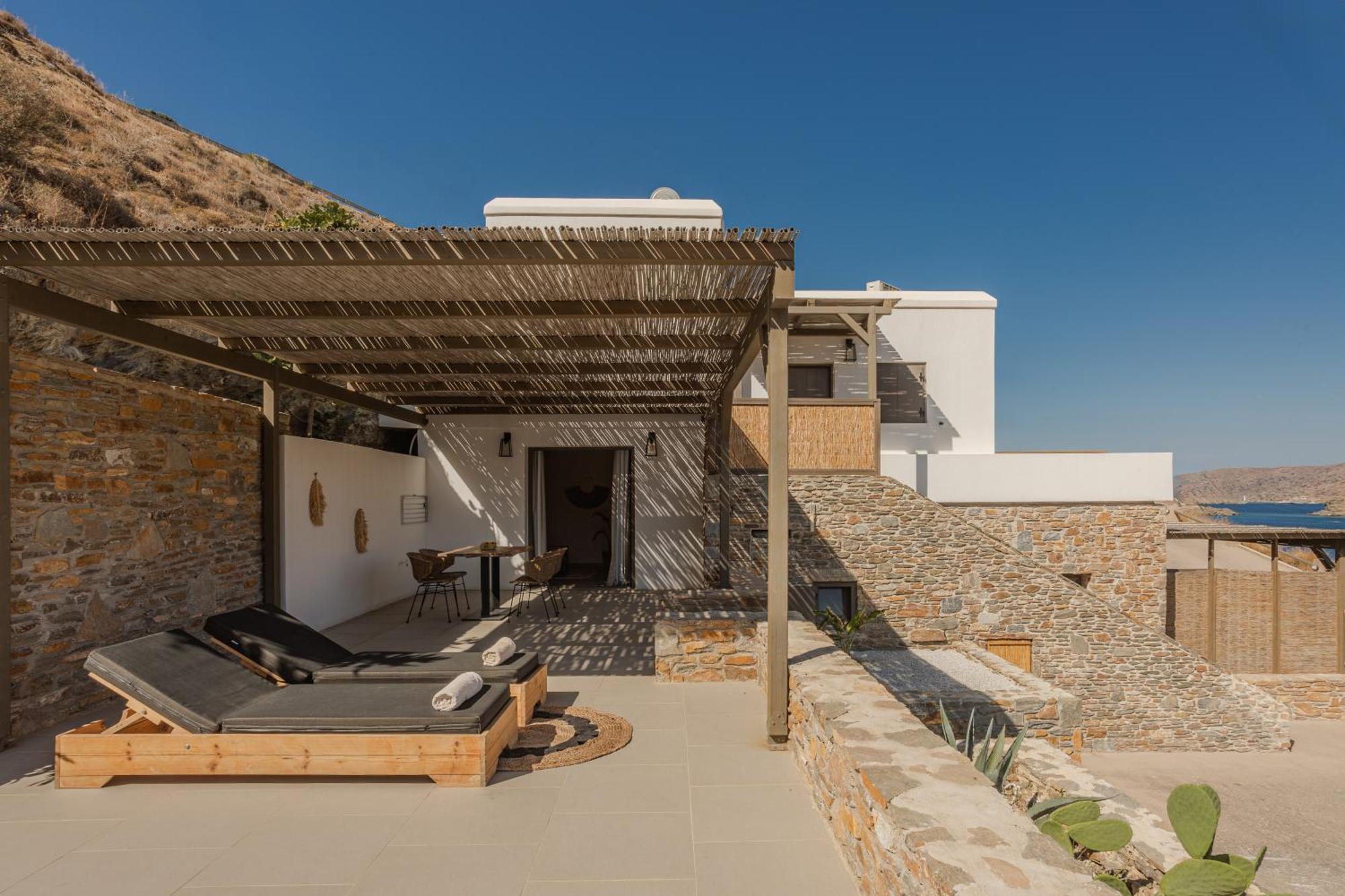Amal Kythnos Suites Exterior photo