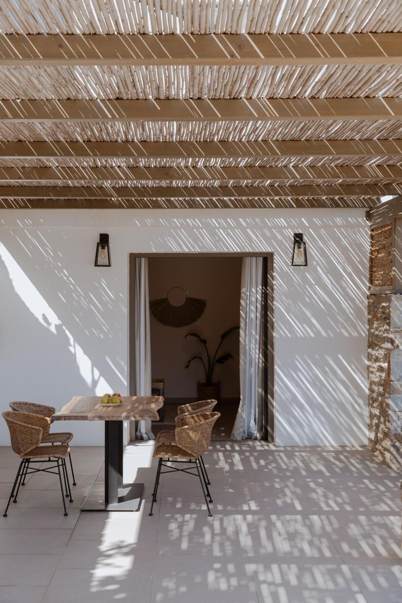 Amal Kythnos Suites Exterior photo