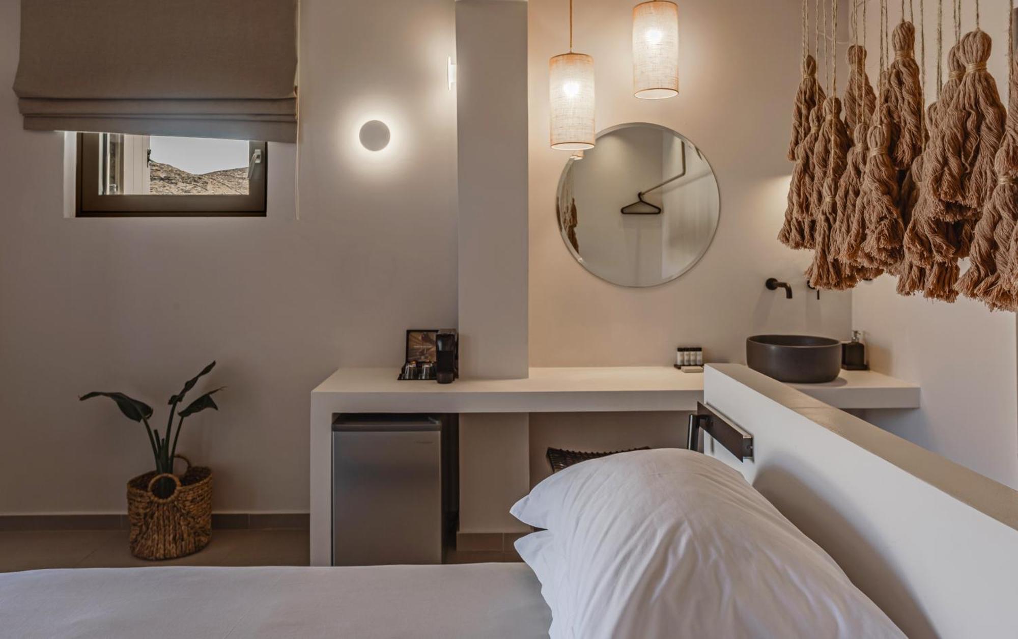 Amal Kythnos Suites Exterior photo
