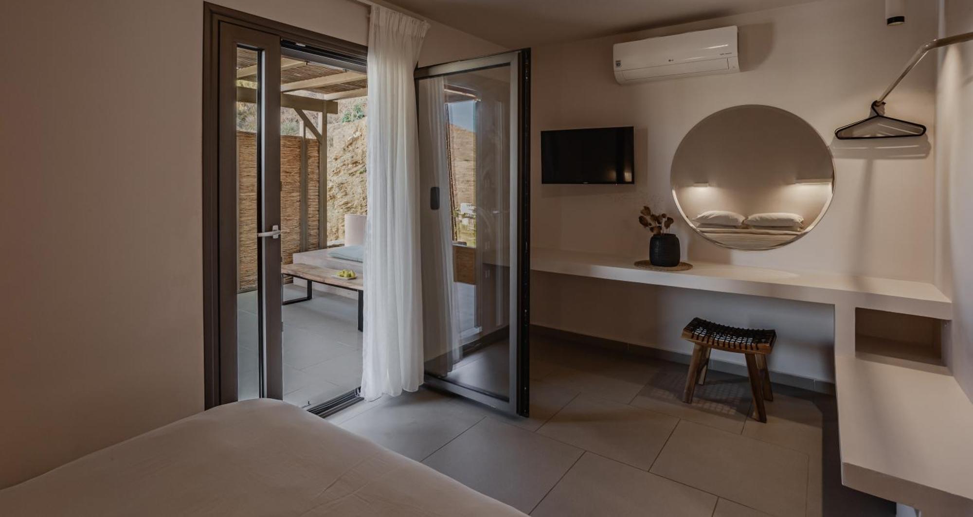 Amal Kythnos Suites Exterior photo